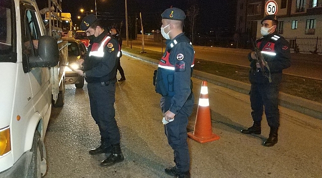 Yılbaşı akşamı jandarmadan sokağa çıkma kısıtlaması uygulaması