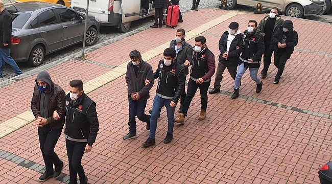 Zehir tacirleri polisin eş zamanlı operasyonuyla yakalandı