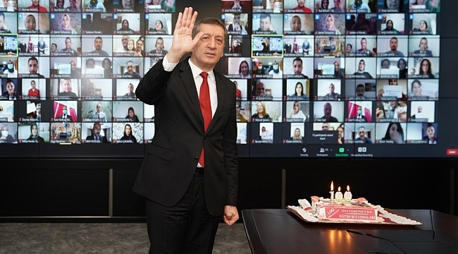 Ziya Öğretmen ile Eğitim Buluşmaları'nın 100.'sü Kayseri'de yapıldı