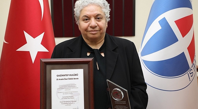25 Aralık özel ödülü GAÜN'lü akademisyene