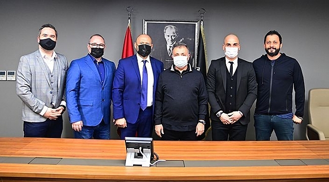 Ahmet Nur Çebi, Senica Kulübü yöneticilerini ağırladı