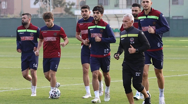 Alanyaspor, Paşa'yı yenerek evindeki seriyi sürdürmek istiyor