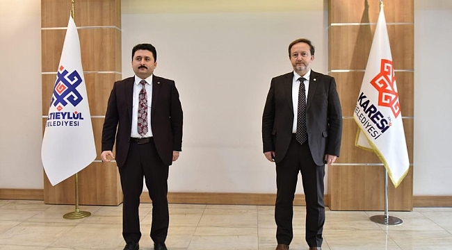 Altıeylül ve Karesi Belediyeleri'nden esnafa 1000 liralık destek