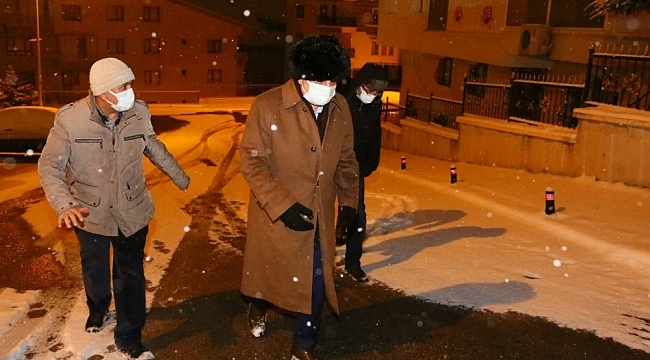 Altınok'tan sabahın ilk ışıklarına kadar kar mesaisi