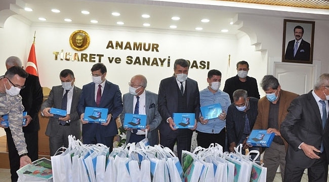 Anamur Ticaret ve sanayi Odasından öğrencilere 55 tablet bilgisayar