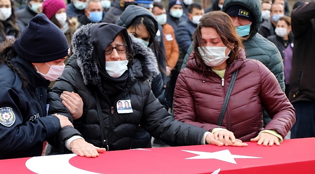 Anneden polis oğluna yürek yakan ağıt: "Her şaka oluyordu bu şaka olmadı oğlum"