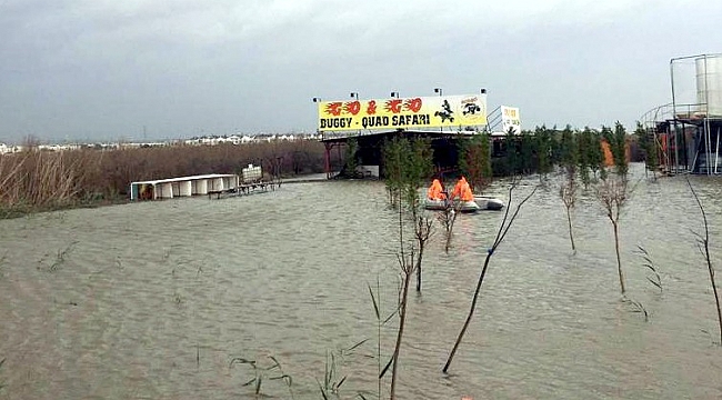 Antalya'da ekiplerin fırtına ve yağmur seferberliği