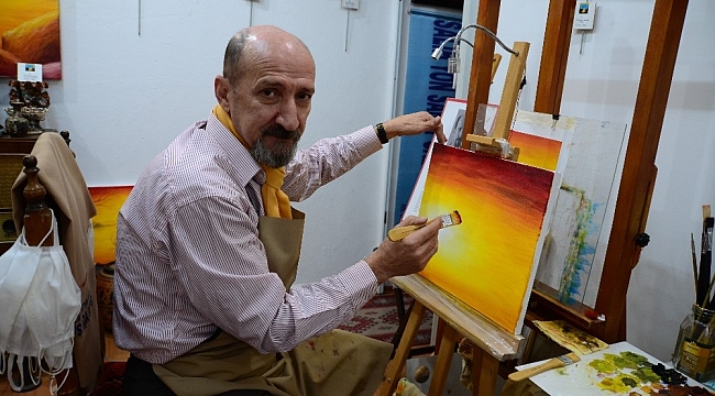 Antalyalı ressam 36'ıncı kişisel resim sergisini sanatseverlerle buluşturdu