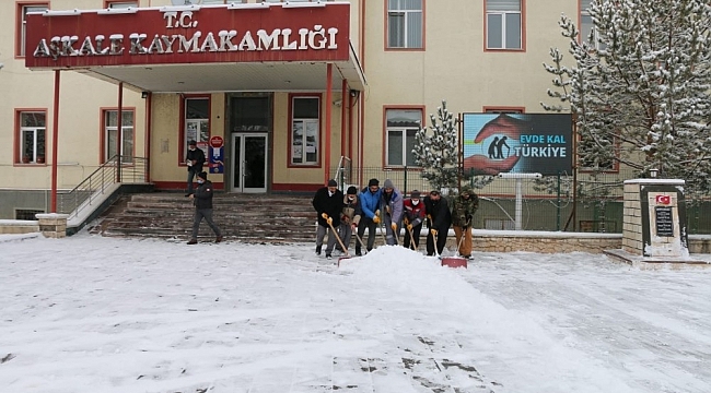 Aşkale'de karla mücadele çalışmaları