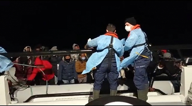 Ayvalık'ta 26 mülteci kurtarıldı