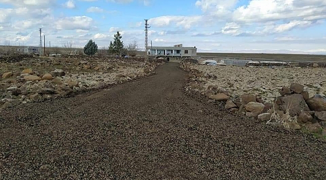 Bağlar'da yol yapım çalışmaları devam ediyor