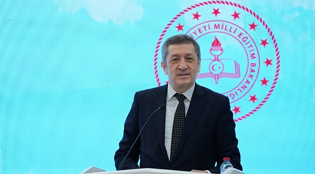 Bakan Selçuk 'İlk Yardım Okulu Kahramanlar İş Başında' kitabı tanıtımına katıldı