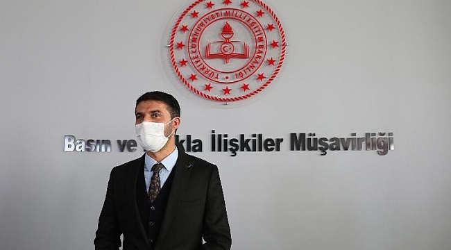 Bakan Ziya Selçuk'la isim benzerliği olan çağrı merkezi çalışanı şaşırtıyor