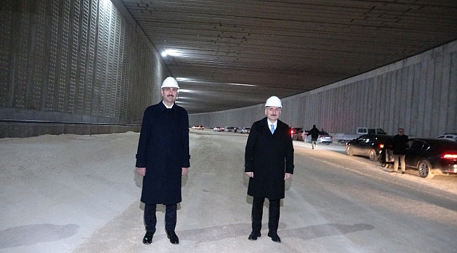 Bakanlar, Gaziray şantiyesinde incelemelerde bulundu