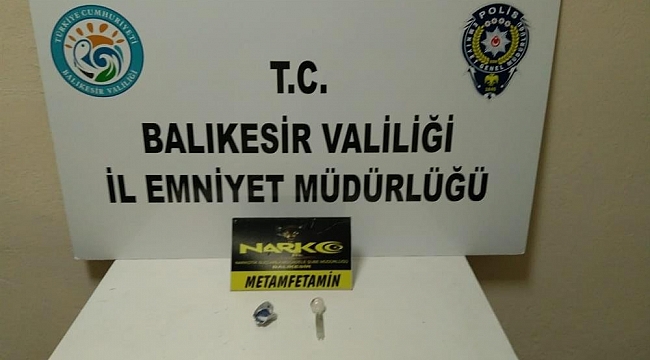 Balıkesir'de 10 uyuşturucu şüphelisi yakalandı