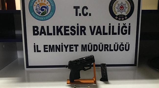 Balıkesir'de polis 23 aranan şahsı yakaladı