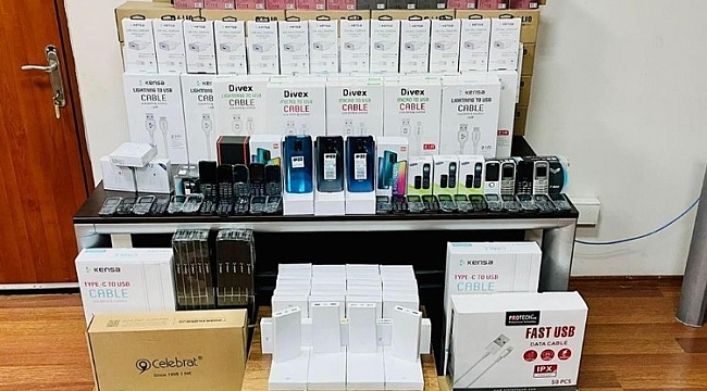Balıkesir'de polisten kaçak eşya operasyonu