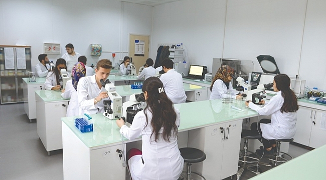 Bartın Üniversitesi 3 "Star" öğrenci çıkardı