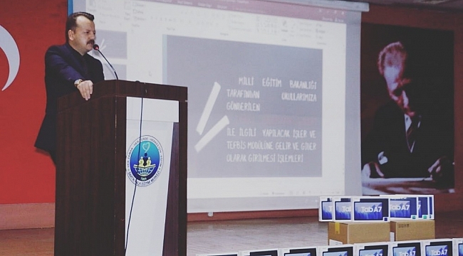 Bartın'da FATİH Projesi kapsamındaki tabletler öğrencilere ulaştırıldı