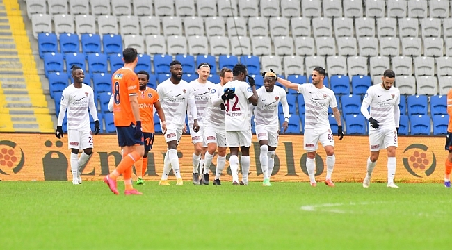 Başakşehir ilk defa ilk 45'te 3 gol yedi