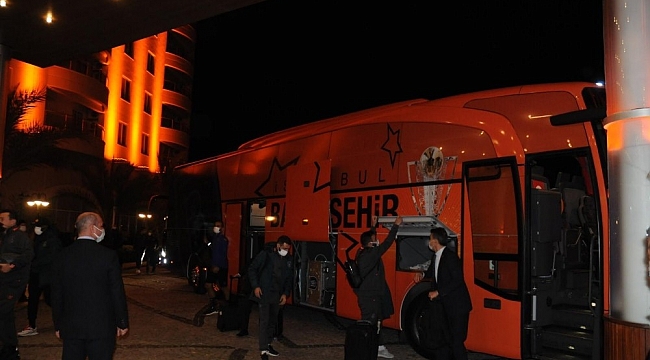 Başakşehir kafilesi Alanya'da