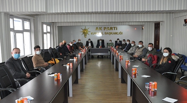 Başkan Çalkın'dan gazetecilere plaket