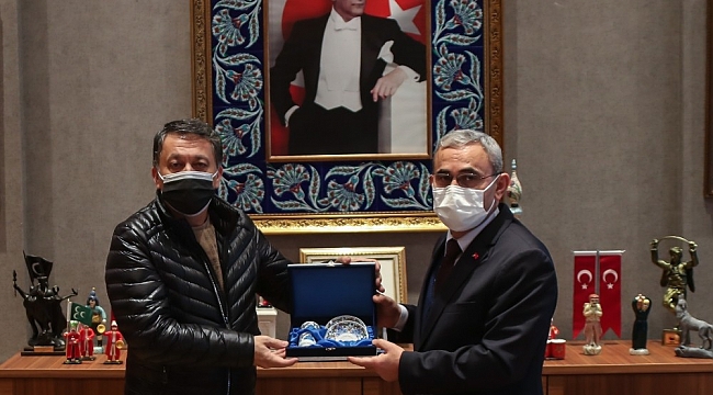 Başkan Dim: "21 meslektaşımız Covid-19'dan hayatını kaybetti
