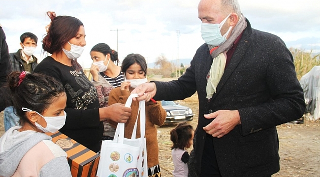 Başkan Ertürk'ten mevsimlik işçilere yardım eli