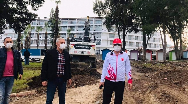 Başkan Topaloğlu Atatürk Parkındaki çalışmaları inceledi