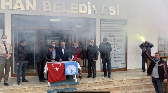 Başkanın verdiği zammı duyan personel sevinçten havalara uçtu