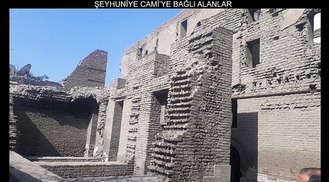 Bayburt Belediyesi, Ekmelüddîn Baberti'nin Mısır'da bulunan kabrinin fotoğraflarını paylaştı