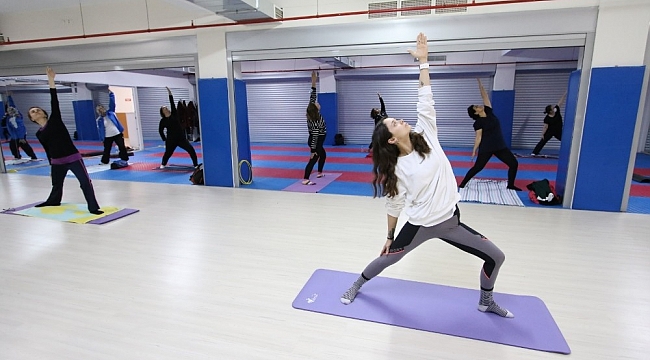 Bayraklı'da spor kursları yeniden başladı