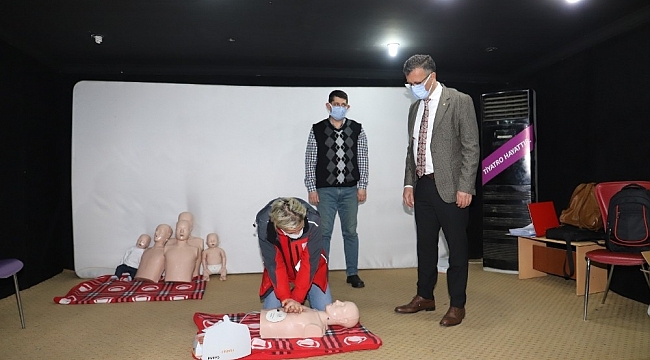 Belediye çalışanlarına 'İlk yardım eğitimi' verildi