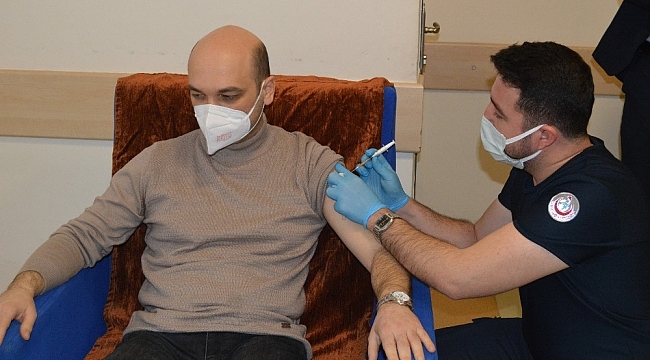 Besni'de ilk korona virüs aşıları yapılmaya başlandı