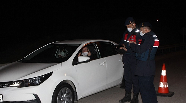 Bilecik'te polisten ve jandarmadan korona ve yılbaşı denetimi