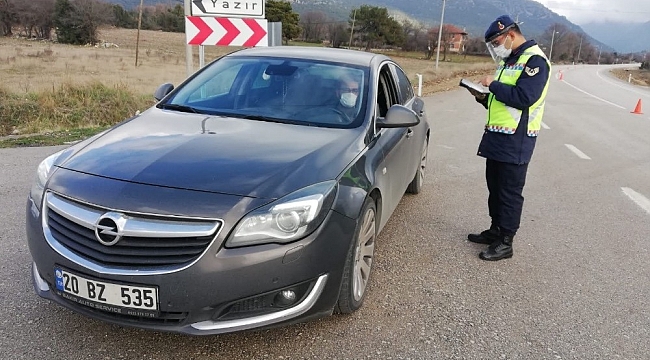 Burdur'da Jandarmadan trafik denetimi