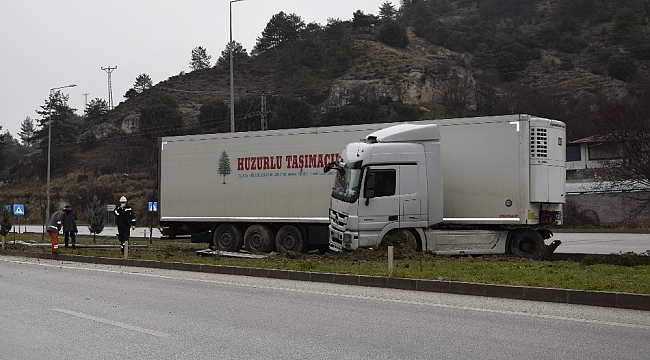 Burdur'da trafik kazası ucuz atlatıldı