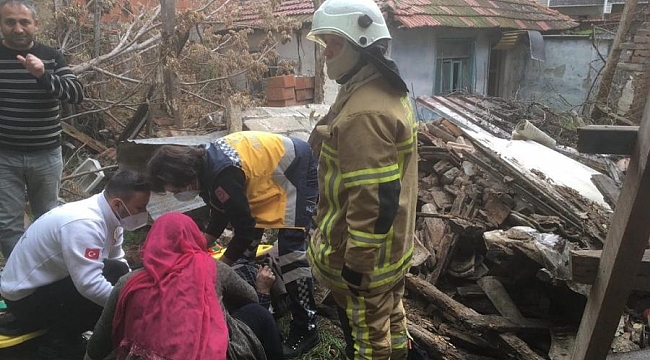 Bursa'da ev göçtü, deprem oldu sandılar