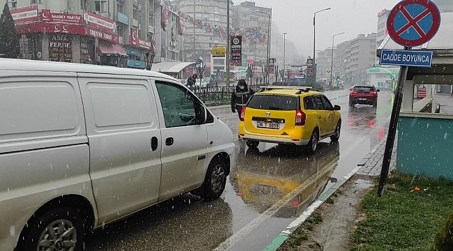Bursa şehir merkezinde yoğun kar