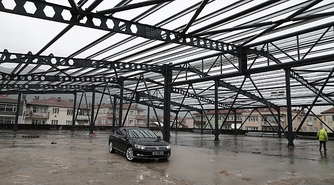 Bursa'da katlı otoparkın çatısı spor salonu oluyor