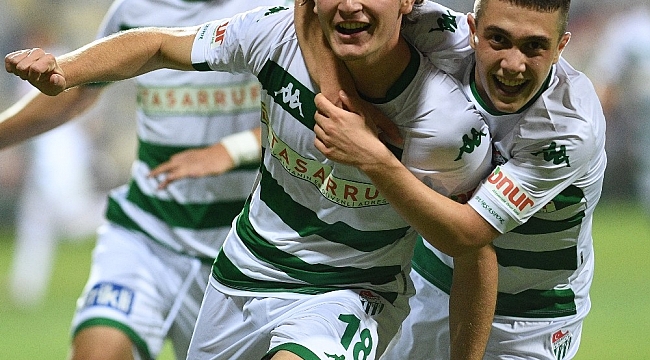 Bursaspor sahasında Altınordu'yu konuk ediyor