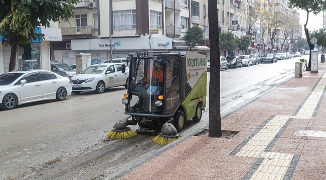 Büyükşehir Belediyesi ekipleri, sokağa çıkma yasağında yine görev başındaydı