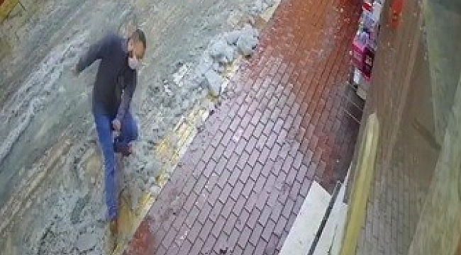 Buzda kayan adamın ayağı böyle kırıldı