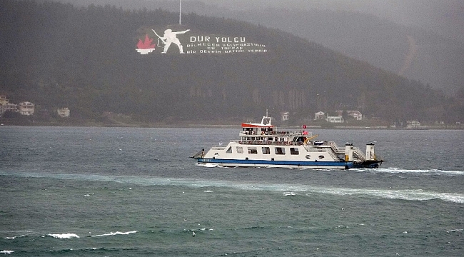 Çanakkale'de, Gelibolu-Lapseki feribot seferlerine fırtına engeli