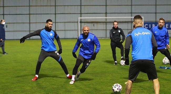 Çaykur Rizespor, Fenerbahçe maçı hazırlıklarını sürdürüyor