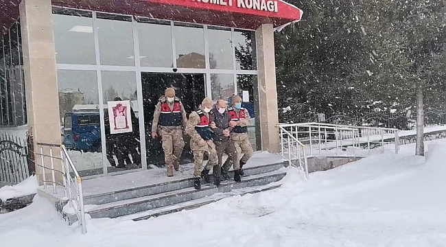 Cinayet firarisi 5 yıl sonra yakayı ele verdi