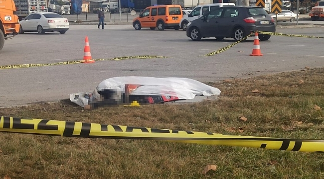 Çorum'da kahreden kaza, yola fırlayan kamyon sürücüsü öldü