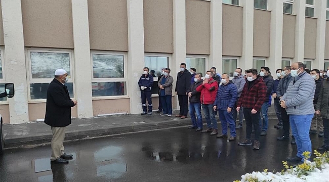 Covid-19'dan hayatını kaybeden hemşire için tören düzenlendi