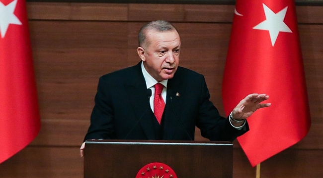 Cumhurbaşkanı Erdoğan: "Diline sahip çıkmayan, dilini zenginleştirmeyen milletler tıpkı kökleri kuruyan ağaçlar gibi esen rüzgarlar karşısında devrilmeye mahkumdur"