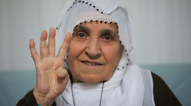 Cumhurbaşkanı Erdoğan'a sevgisiyle dikkat çeken Rabia nine, o anları anlattı